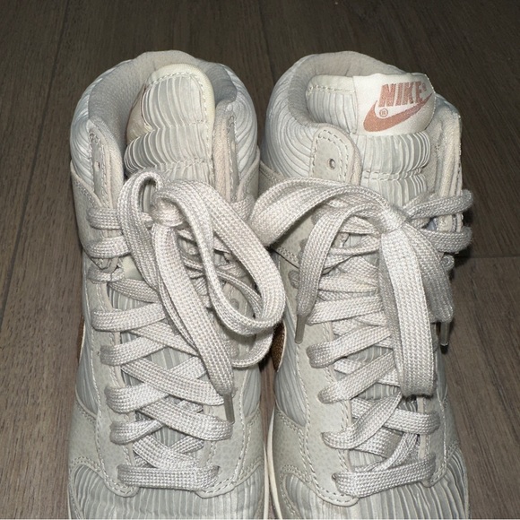 NIKE light bone gray / bronze Sky High hidden wedge sneakers 8 - Picture 4 of 10